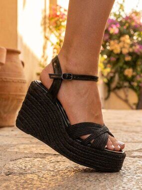 NWT Kayleen Black Espadrille Wedge Sandals